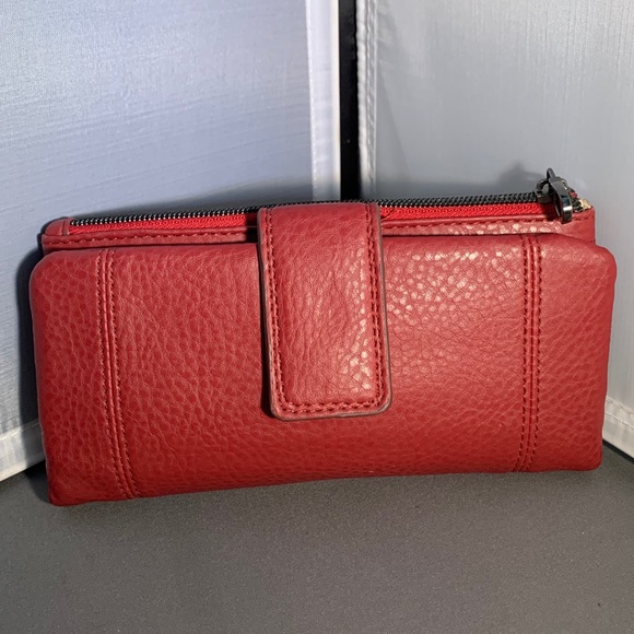 Red Relic Contential Wallet - Picture 2 of 5